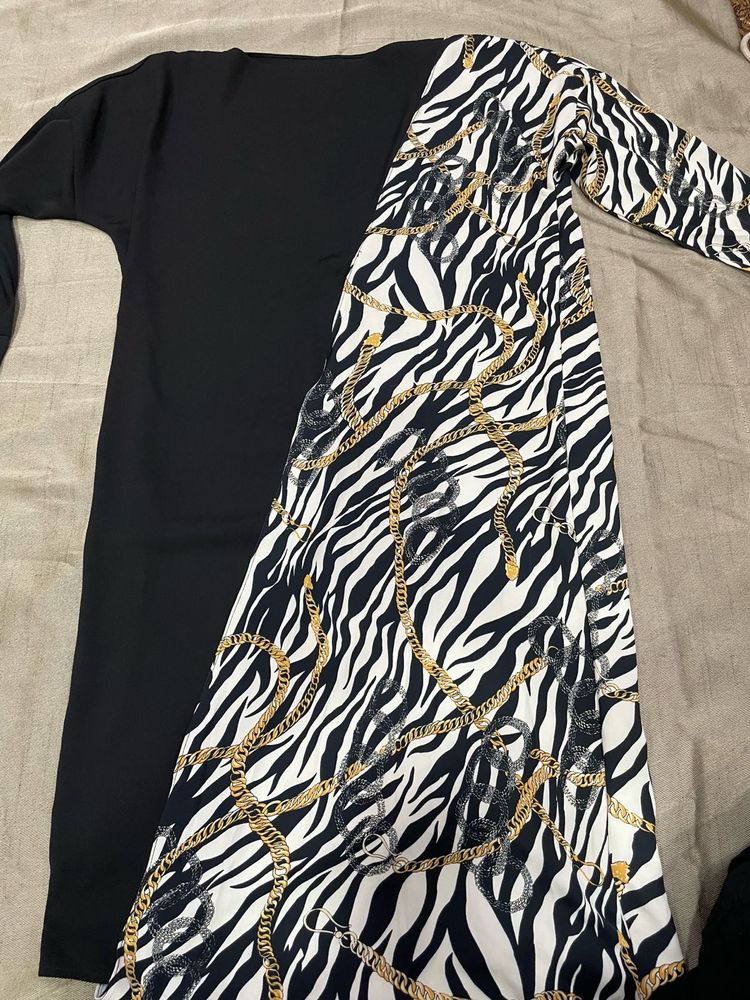 Stylish Black &amp; Zebra Print Gown