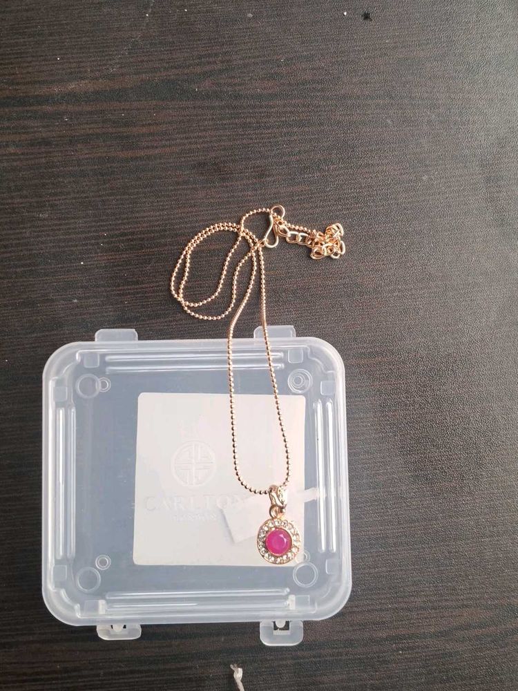 Elegant Pendant Necklace