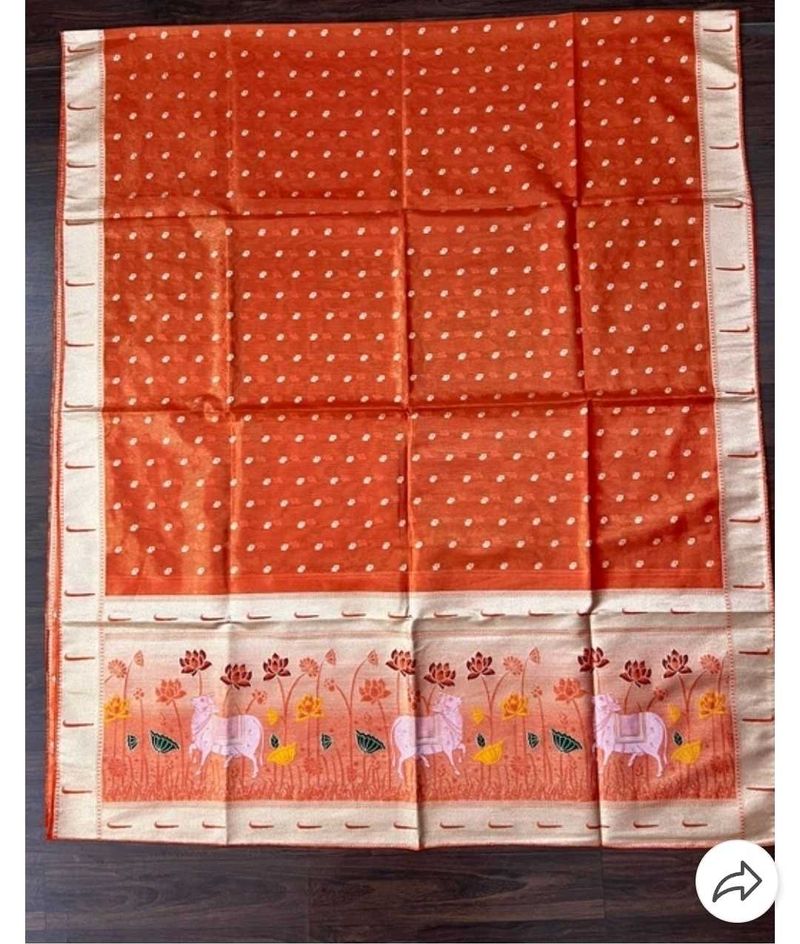 tissue muniya border with pichwai print duppata