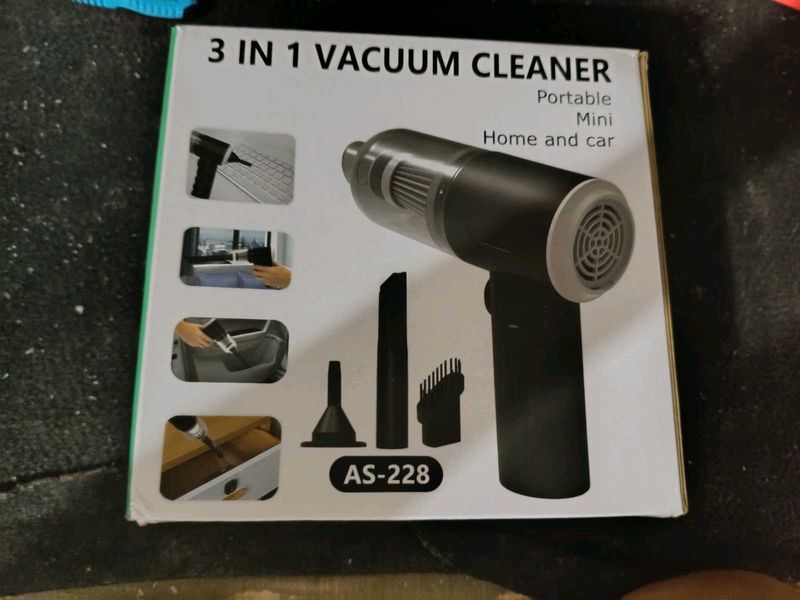 3-in-1 Portable Mini Vacuum Cleaner