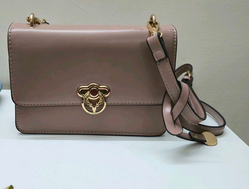 Elegant Pink Crossbody Handbag