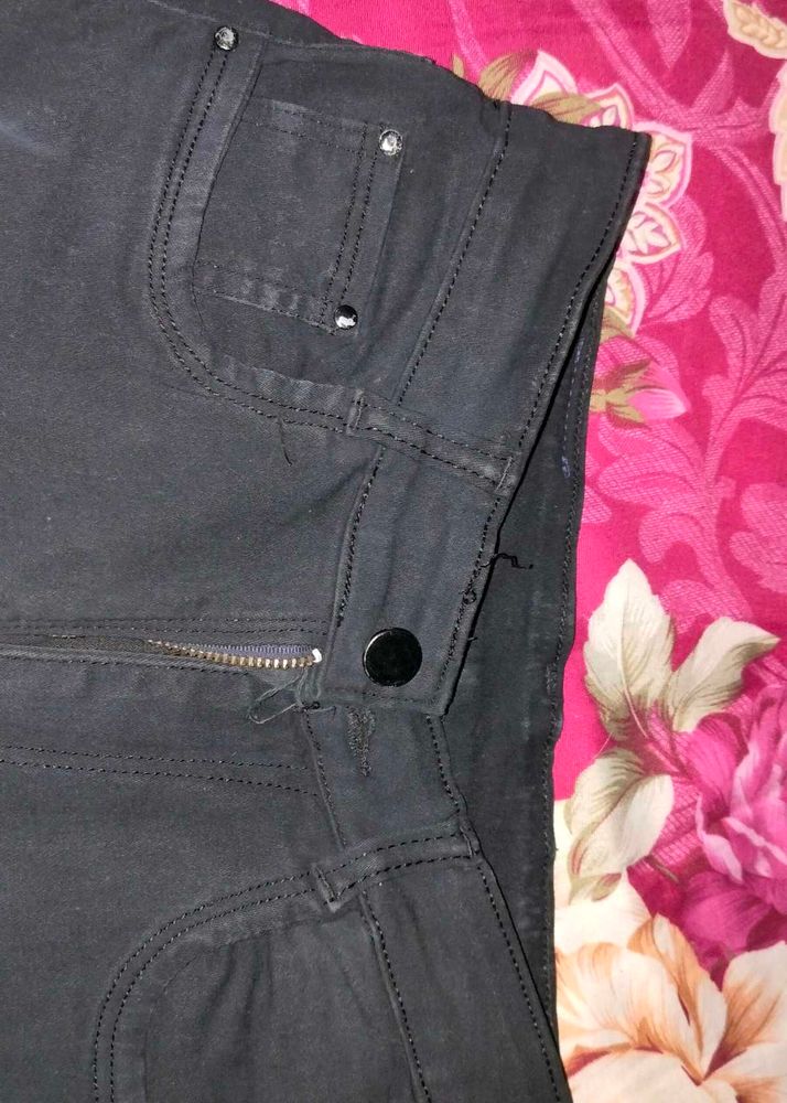 Black Skinny Fit Pants