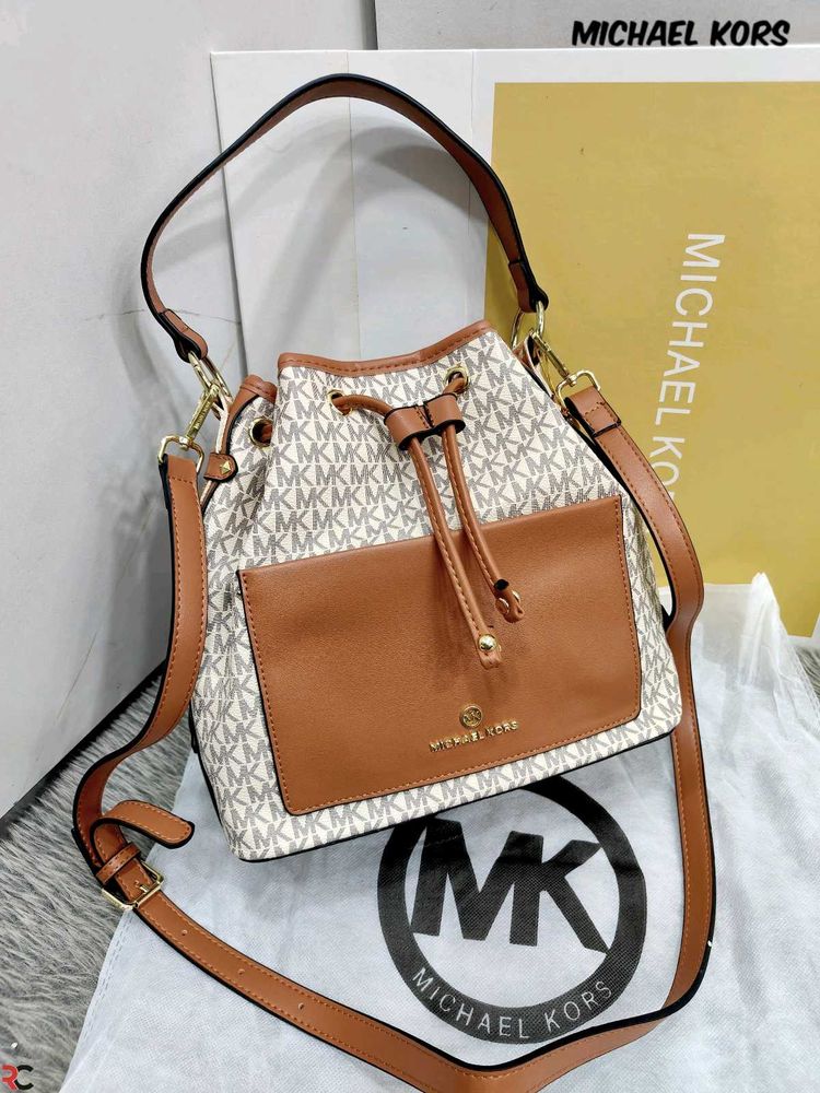 Micheal kors Slingbags
