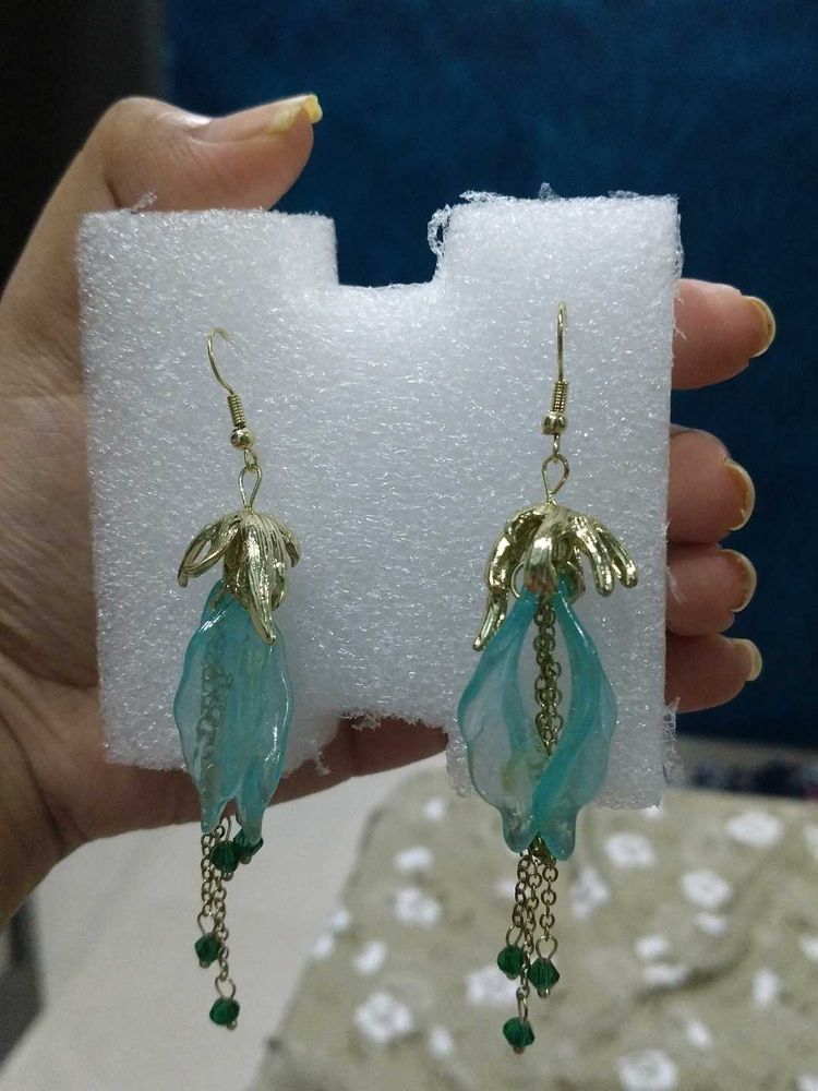 Beautiful Blue Floral Dangle Earrings