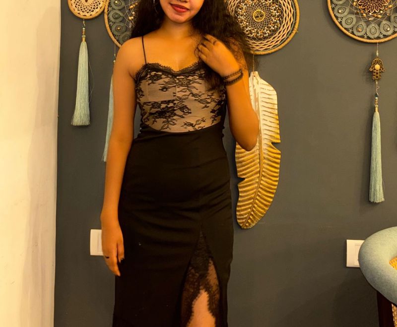 Elegant Lace Trim Black Maxi Dress