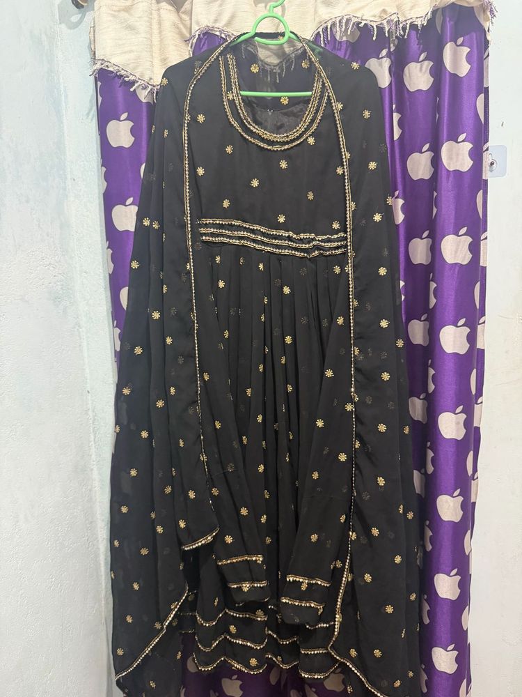Elegant Black Embroidered Kurta Set