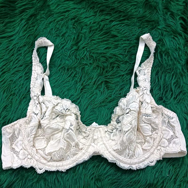Lace Trim 🎁🫴🏻Balconette Bra