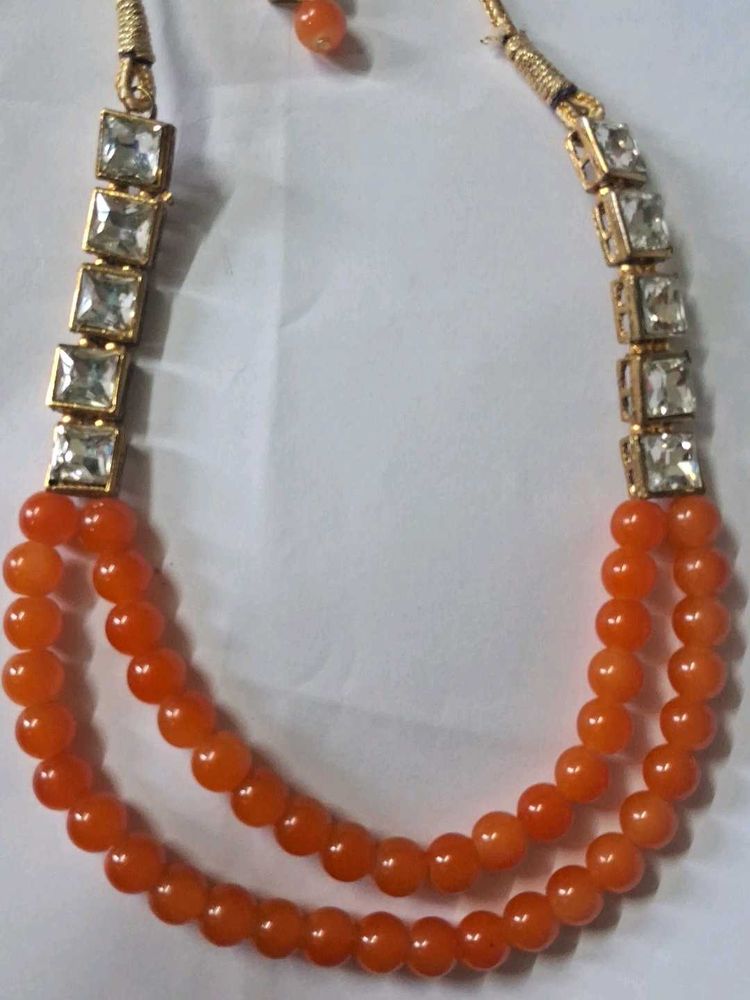 2 necksets
