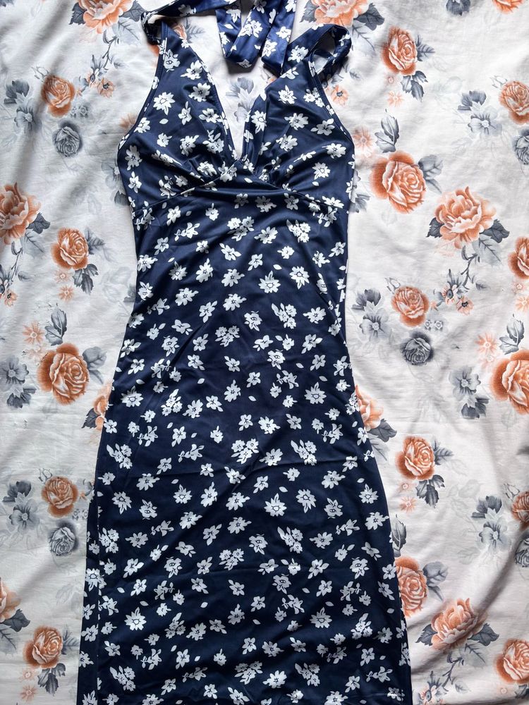 Backless Floral Halter Neck Midi Dress