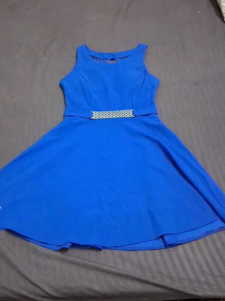Chic Blue Sleeveless Belted Dress
