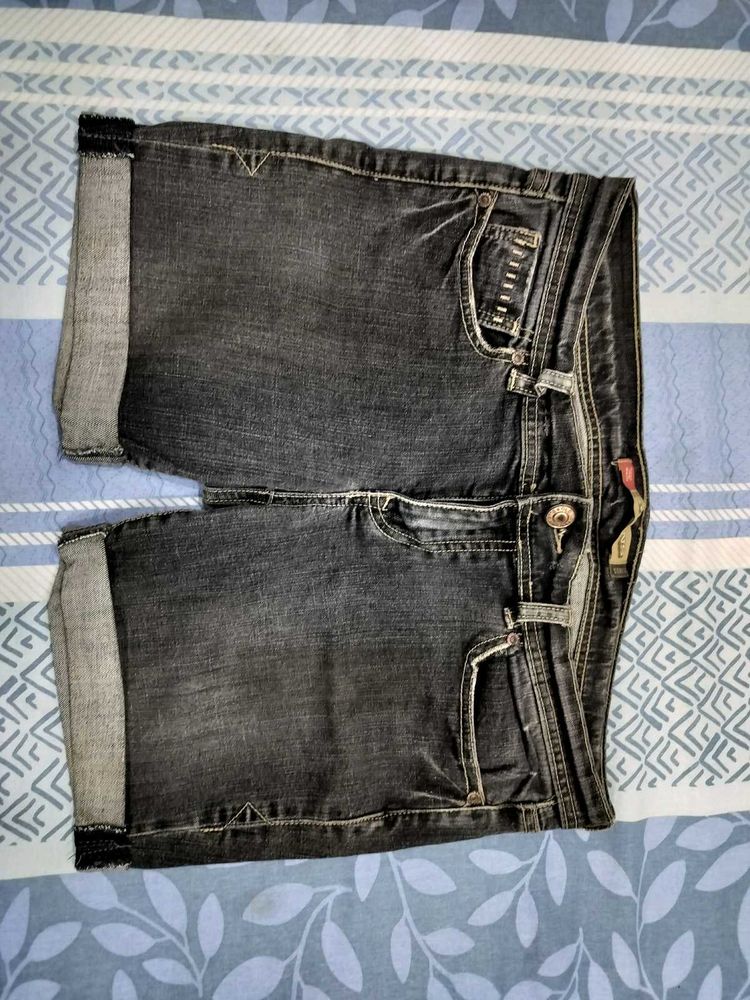 Stylish Cuffed Denim Shorts