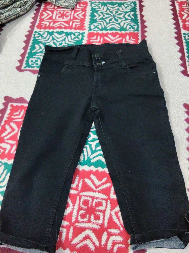 black cropped pants