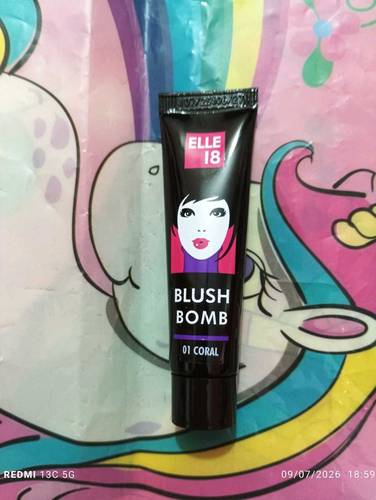 Elle 18 Blush Bomb - Coral