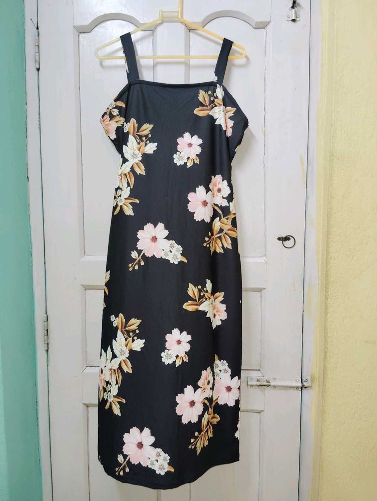 black bodycon dress