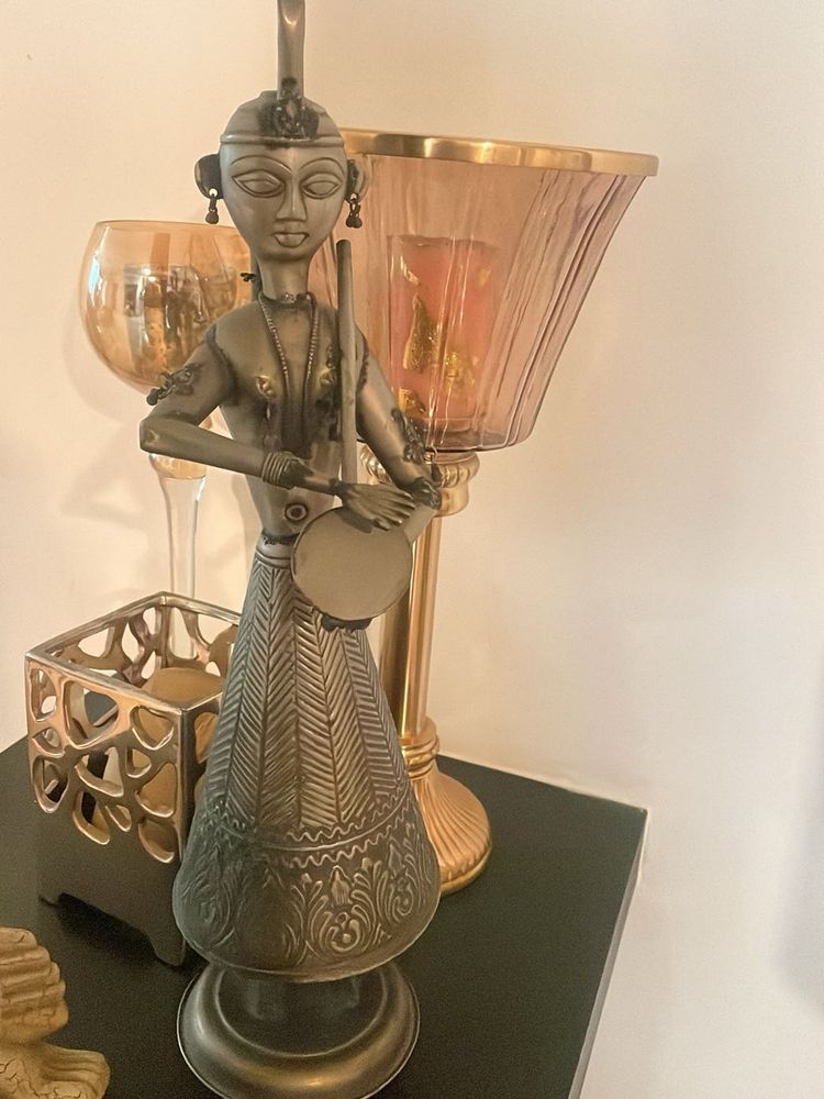 ANTIQUE HANDICRAFT FIGURINE