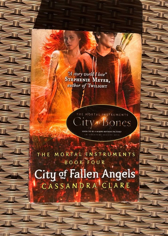 City of Fallen Angels - Cassandra Clare
