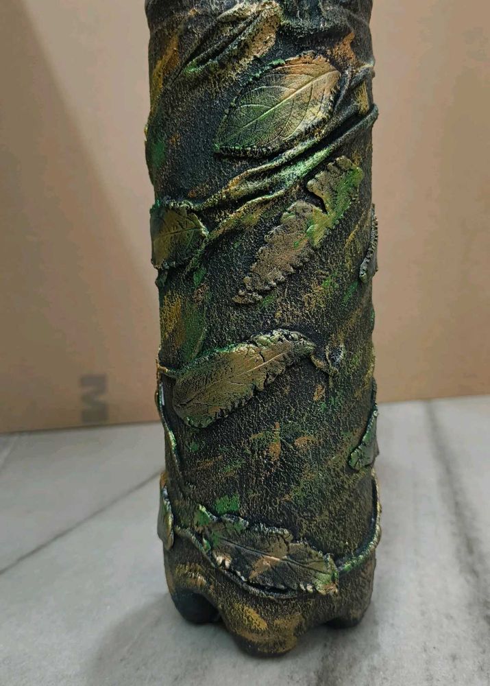 Handcrafted Leaf Design Vase