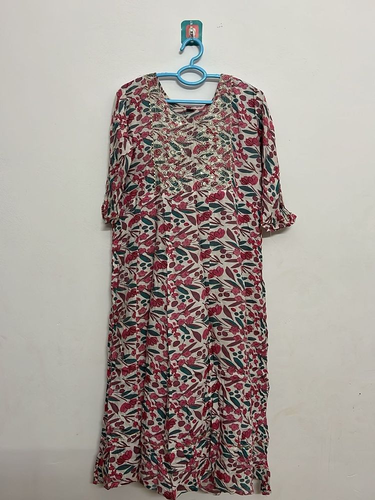 Bohemian Floral Embroidered Kurta