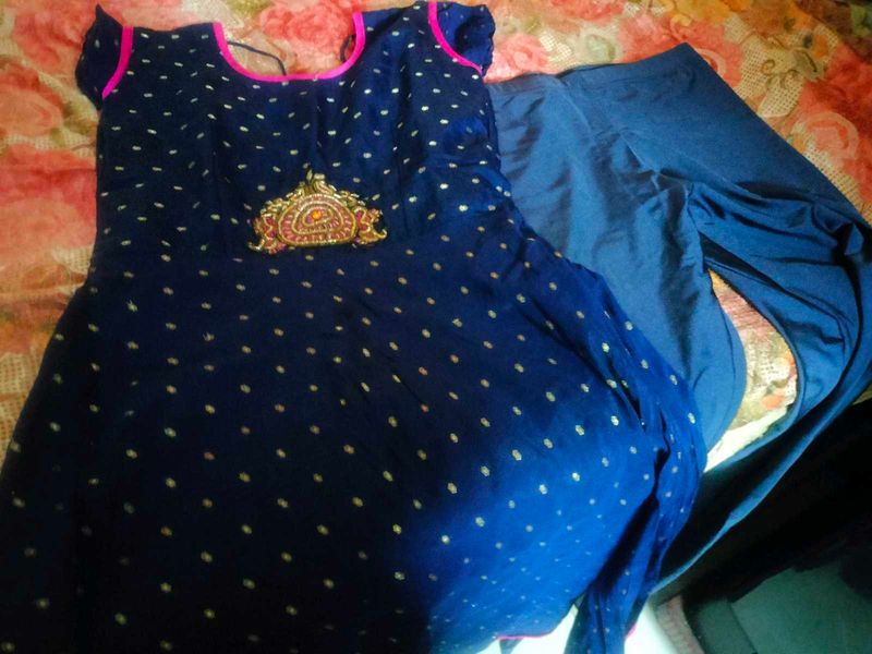 Elegant Navy Blue Kurta with Gold Print