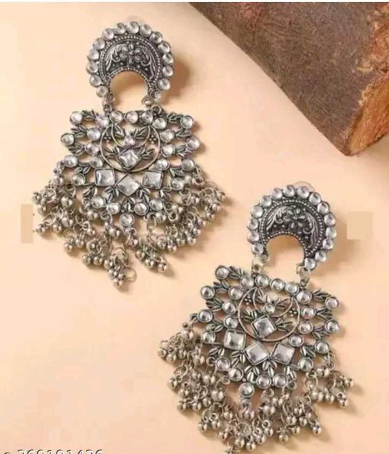 Oxidized Silver Treding Earings....