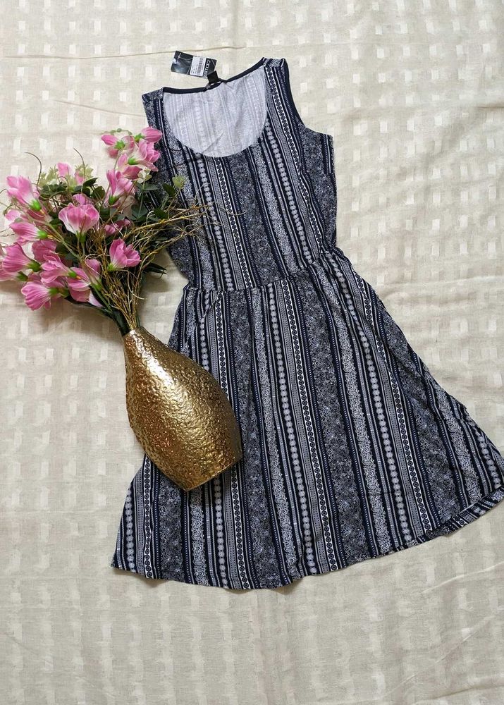 Striped Sleeveless A-Line Dress
