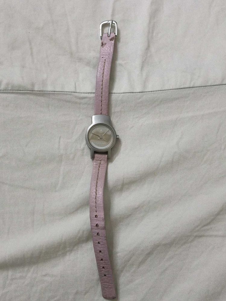 Fastrack women's analog watch
