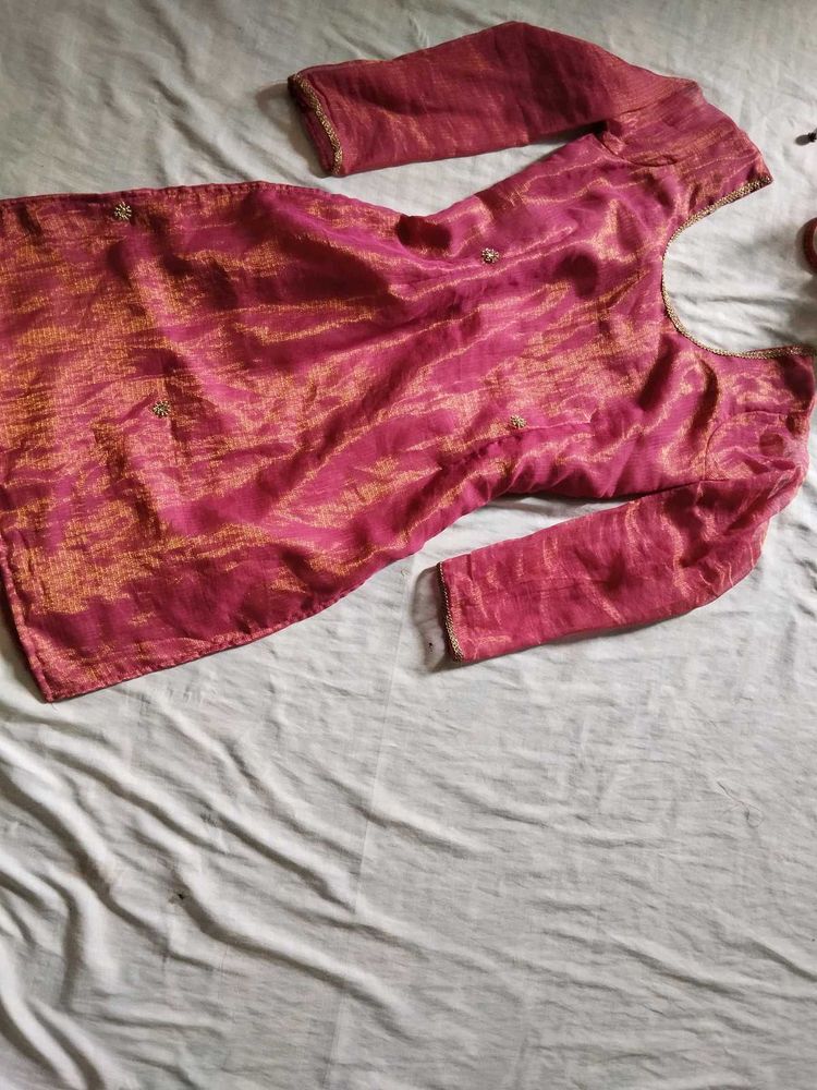Elegant Pink &amp; Gold Kurta