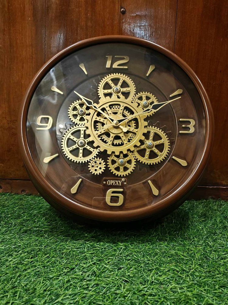 OPEXY QUARTS wall clock