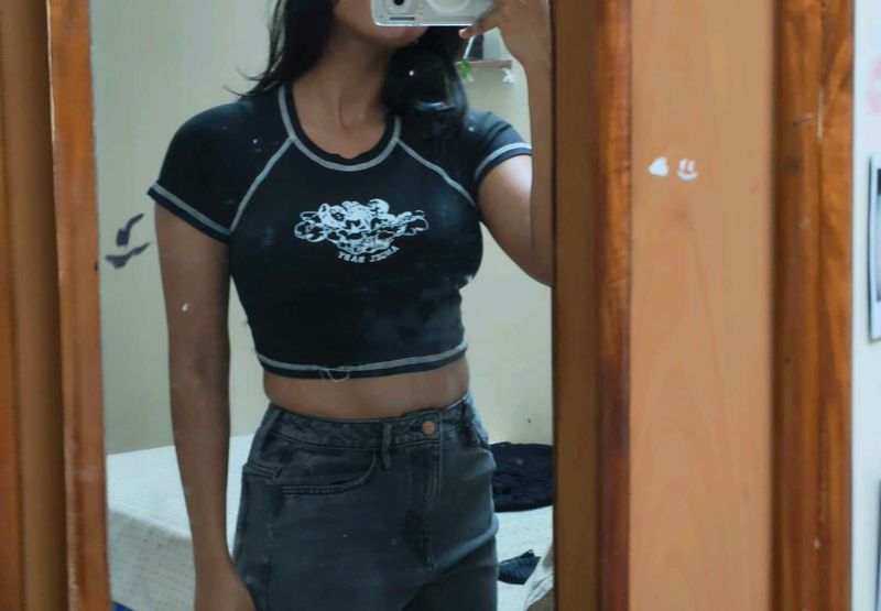 graphic baby tee from savana