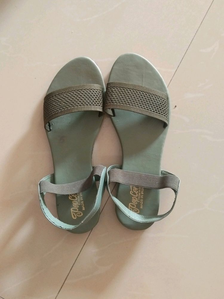 Popcorn Olive Green Sandals - Size 7