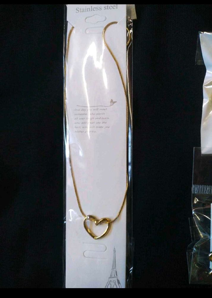 viral Heart Necklace