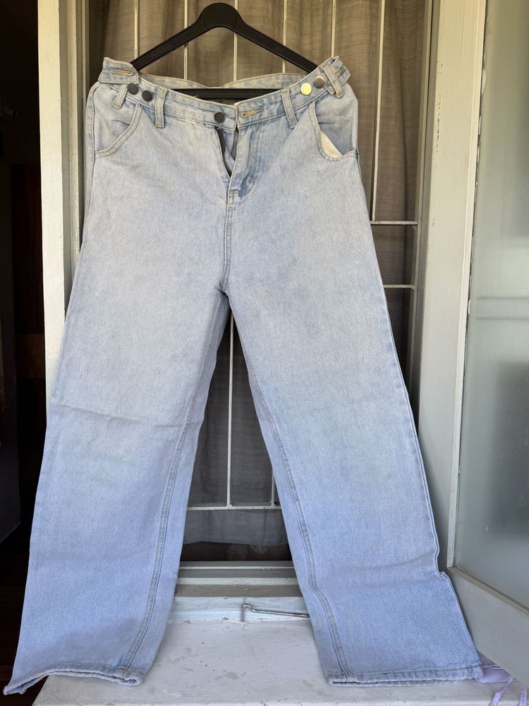 Light Wash Wide Leg Jeans