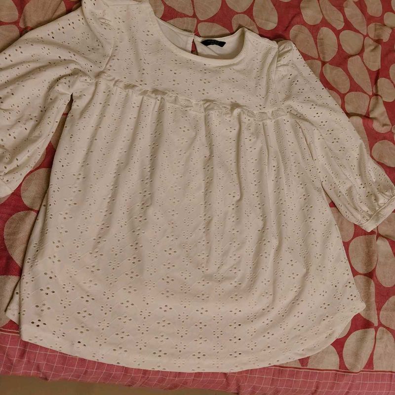 White Eyelet Puff Sleeve Top