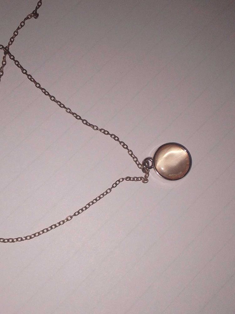 Elegant Round Pendant Necklace