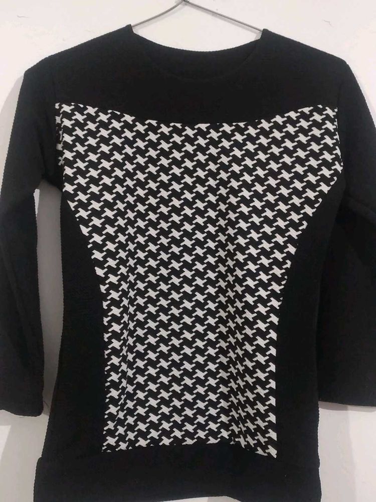 Houndstooth Pattern Top