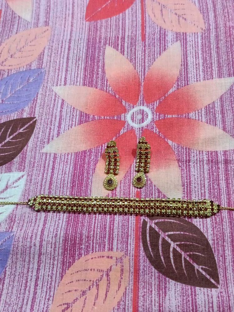 Red &amp; Gold Choker Set