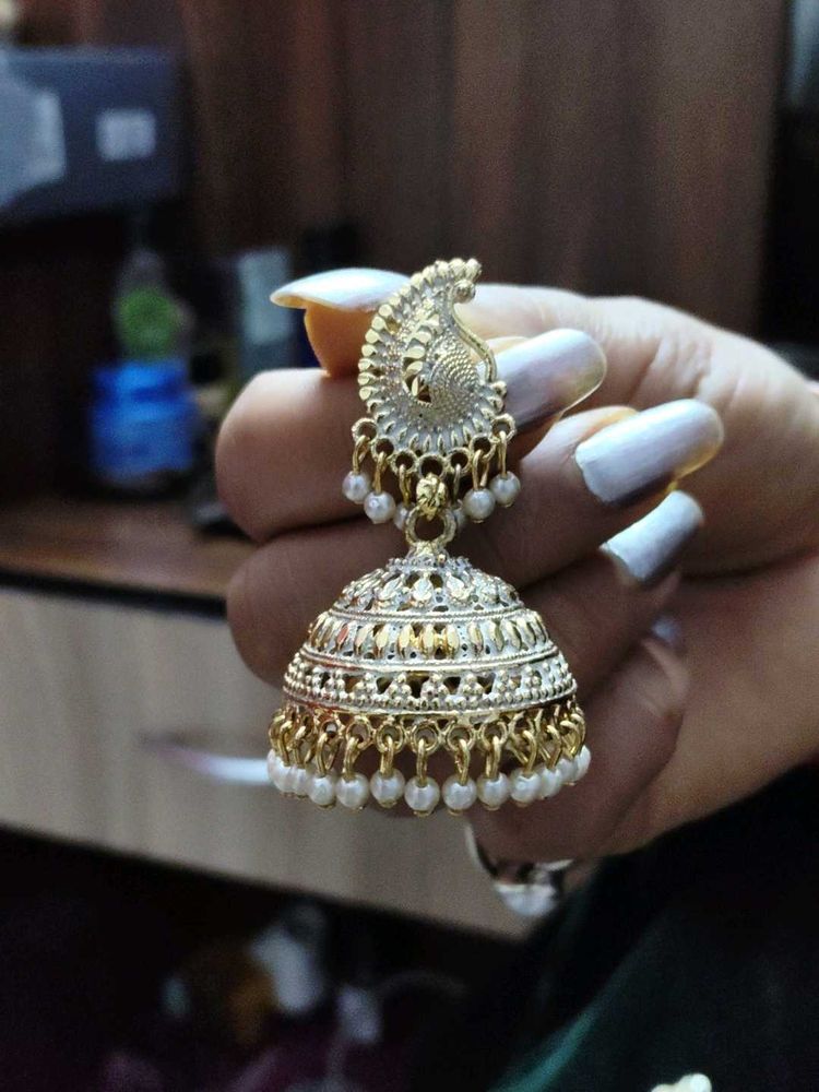 Elegant Jhumka Earrings with Pearl Accents