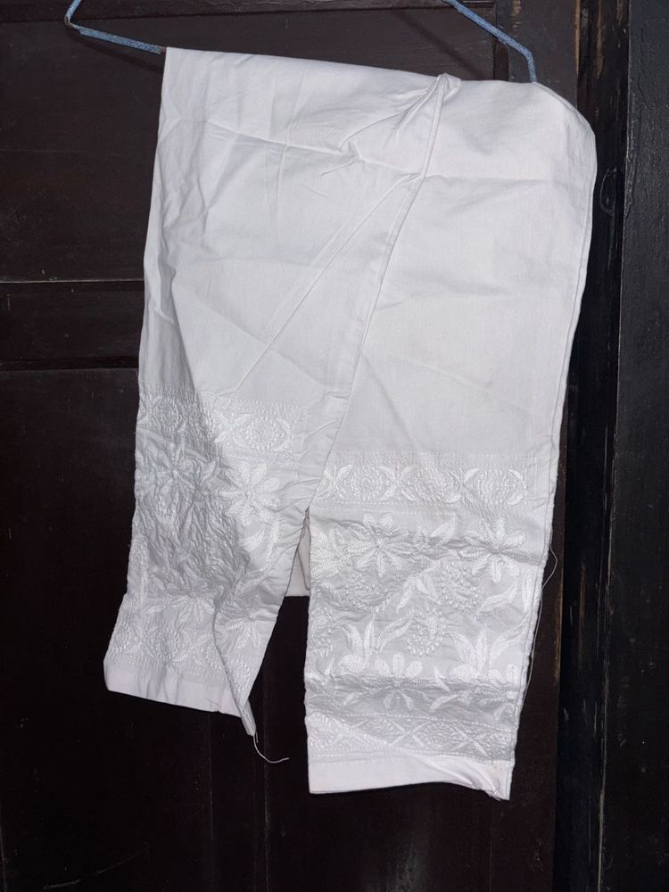 White Embroidered Chikankari stretchable Leggings