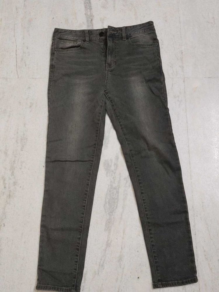 Stylish Grey Wash Denim Jeans