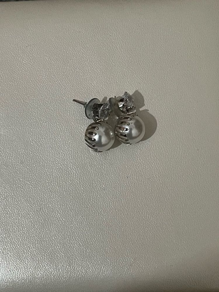 Elegant Pearl Drop Earrings