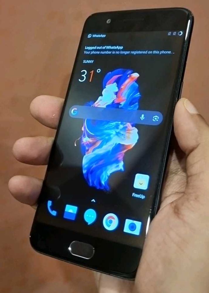 OnePlus 5 Smartphone