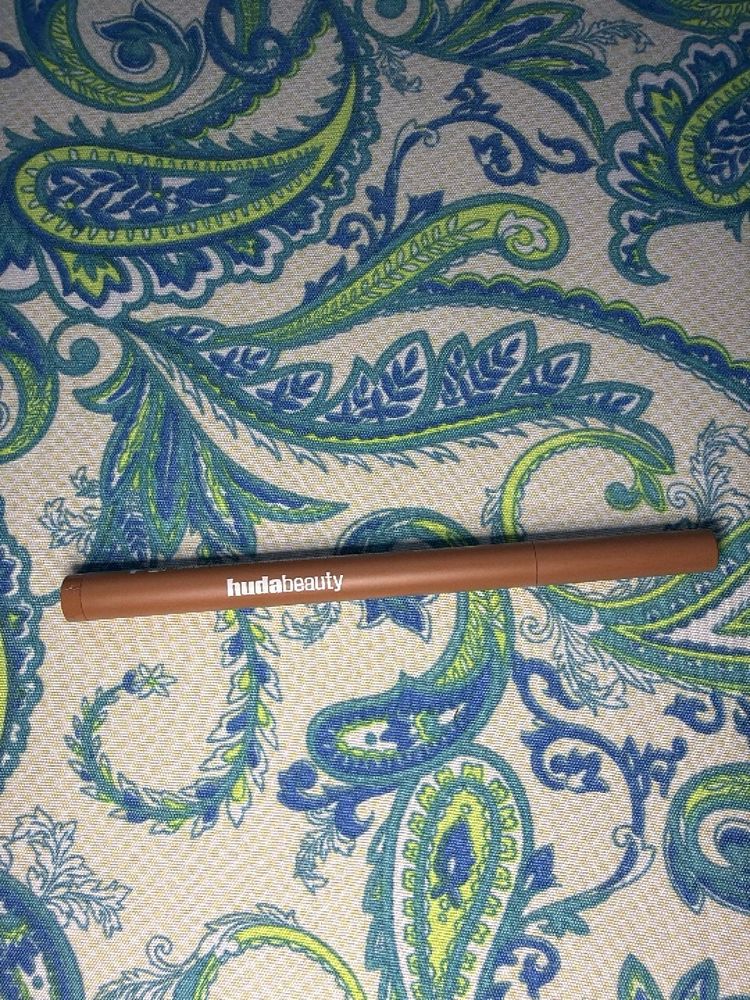 Huda Beauty Lip Pencil