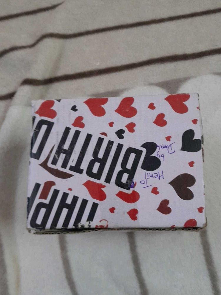 A pack Of 1 Beautiful Smile Cup With Birthday Box