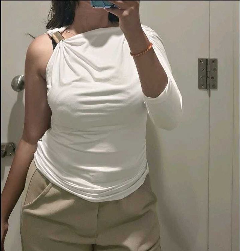 Stylish White One-Shoulder Top