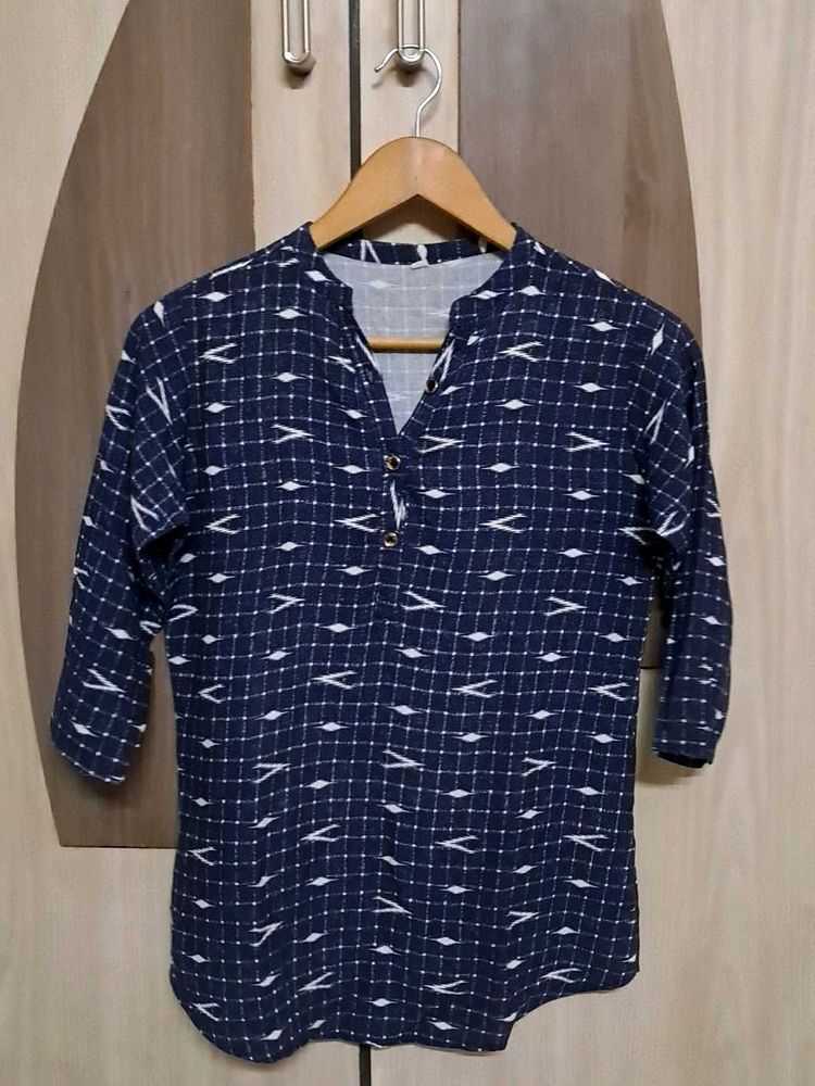 Blue &amp; White Print Top