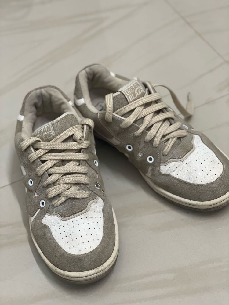 Mens sneakers