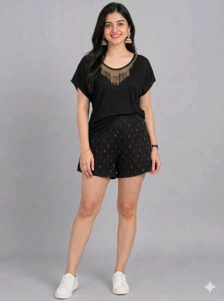 Black Neck-Design Top &amp;  Printed Sho