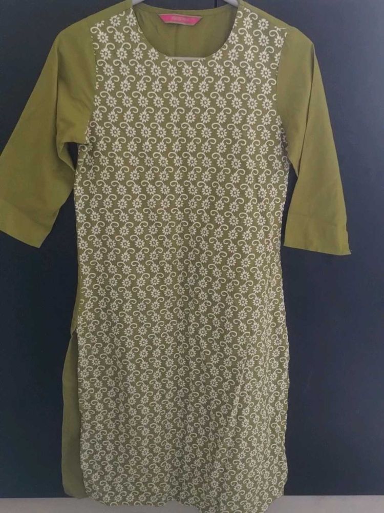 Green Kurta with White Print