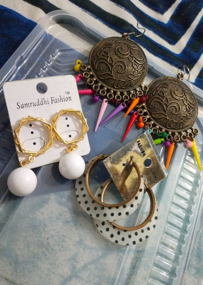 Combo Of Earing And Clutchers