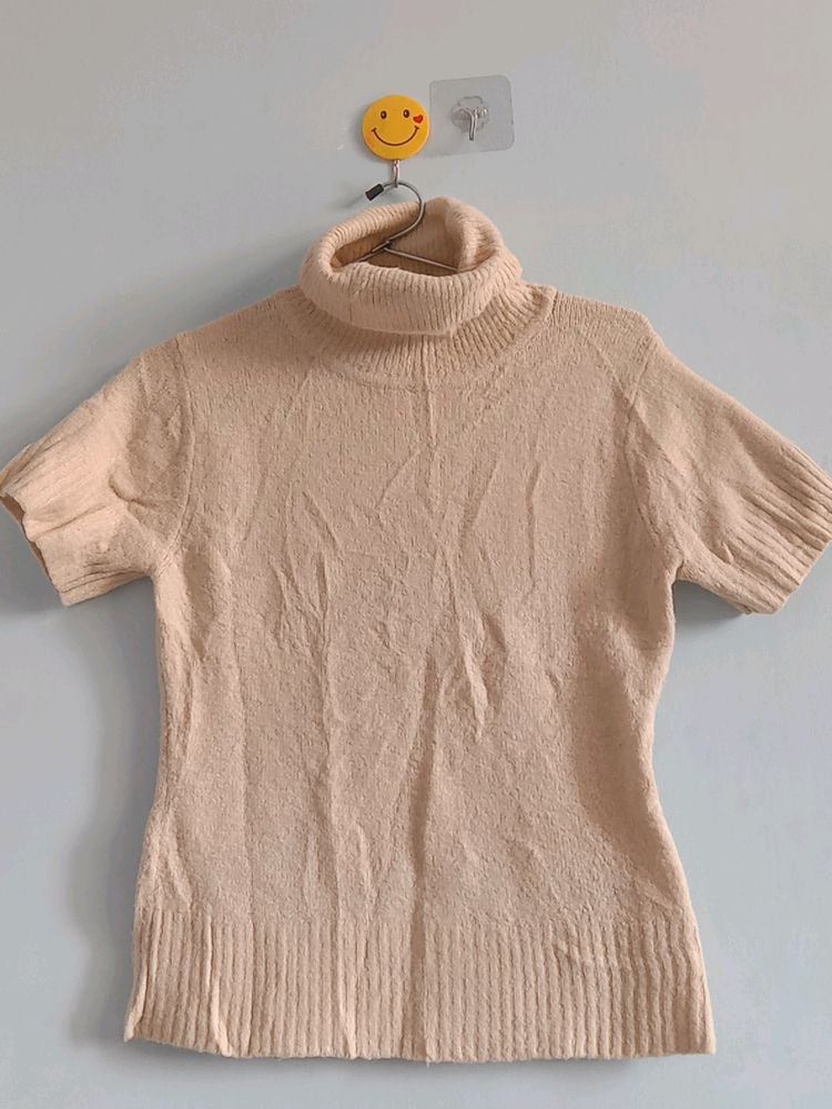 girl wear regular wear high neck